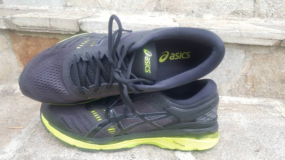 Asics-Gel-Kayano-24-Lateral-Side-and-Top