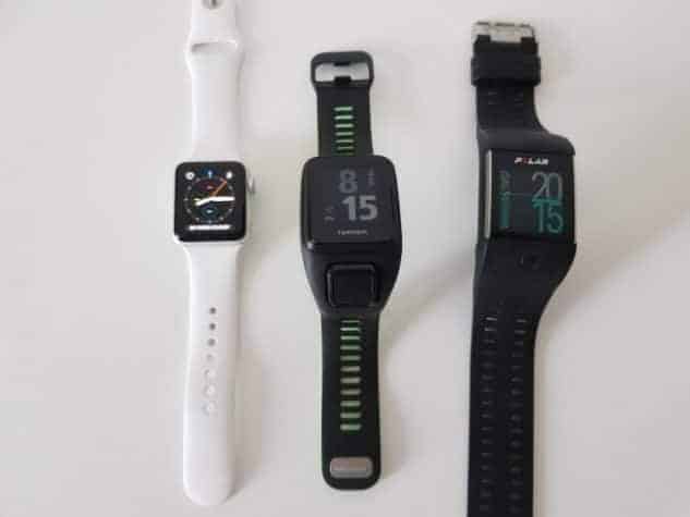 С лева направо: Apple Watch 2, TomTom Runner 3, Polar M600