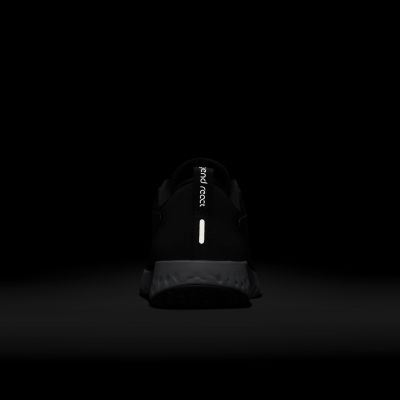 Кроссовки для бега Nike Legend React женские Черный цвет