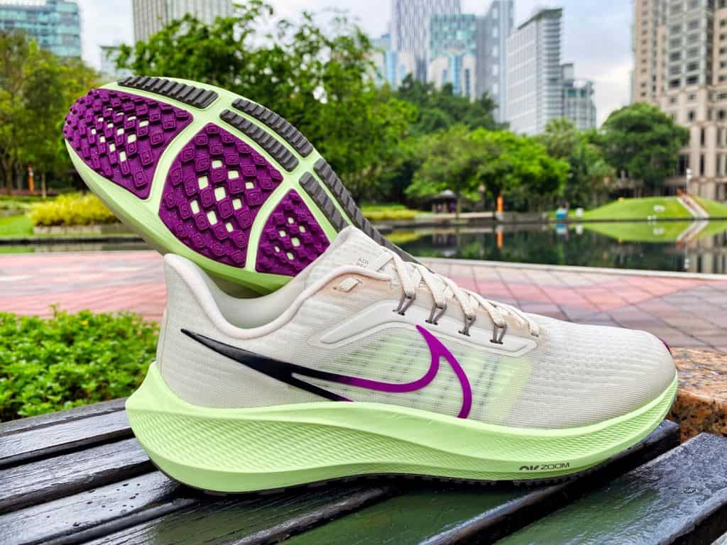 Кроссовки Nike Air Zoom Pegasus 39: Пара обуви