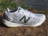 Обзор кроссовок New Balance 890 v7